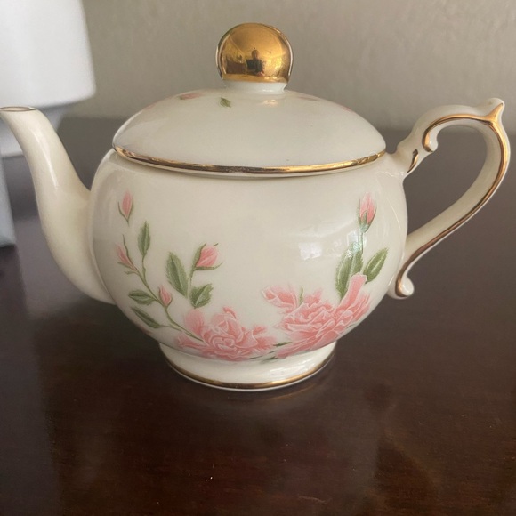 Vintage, Set of 4, Retired Party Lite, Romantic Chic Teapot Tea light Holders - Picture 4 of 11